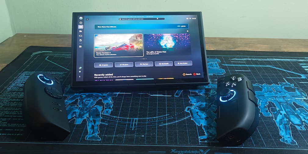 Lenovo Go running Xbox with controllers